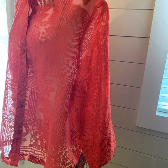 ELCC blouse NWT beautiful blouse & color - Picture 6 of 7